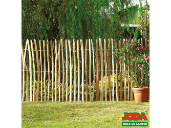 Vorgarten-Rollzaun Haselnuss Lattenabstand 7-8 cm Vorgarten-Rollzaun Haselnuss Lattenabstand 7-8 cm