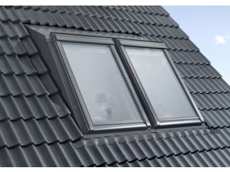 Aufkeilrahmen EAS FK06 6331E Schiefer Stehfalz Titanzink walzblank für 3 Fenster Aufkeilrahmen EAS FK06 6331E Schiefer Stehfalz Titanzink walzblank für 3 Fenster