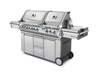 Gasgrill Prestige PRO™ 825, Edelstahl, inkl. Drehspieß