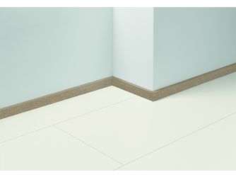 Sockelleiste 3 Eiche Dekor D134 2200x40x16mm