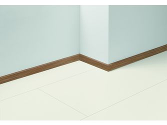 Sockelleiste SL 3 Eiche D153 2200x16x40mm