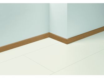 Sockelleiste SL 5 Wasserfest Eiche D155 2200x16x50mm