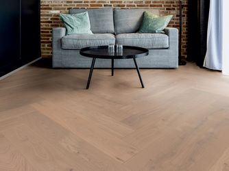 Parkett Eiche Seeland Fischgrät Taupe natur-geölt ausgeglichen - Herringbone Collection