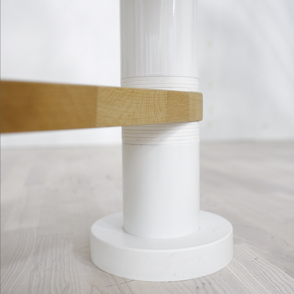 Spindeltreppe Oslo Ø120cm weiß Stufen Buche Leimholz 15 Stufen, Geschosshöhe 336-368cm Kunststoffstäbe