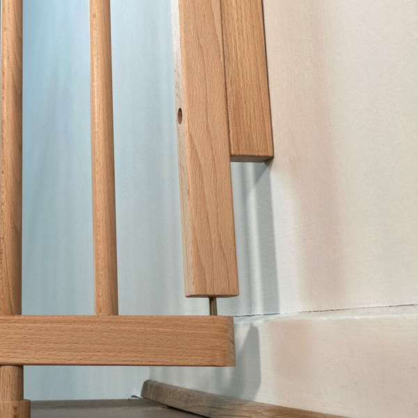 Kindersicherheitsgitter Jonas, Holzgitter inkl Pfostenbef.Einstellbare Breite 74,5-114cm, Höhe 80,5cm