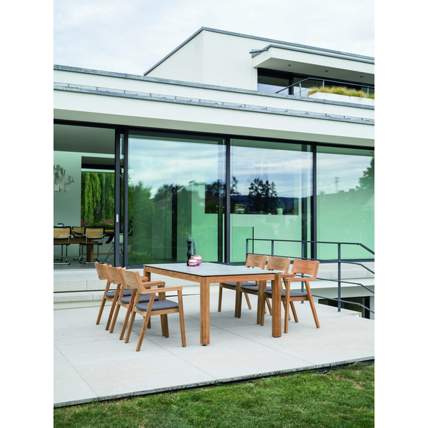 Tisch Teak Einzelbeine Tischplatte Dekton Lava hellgrau