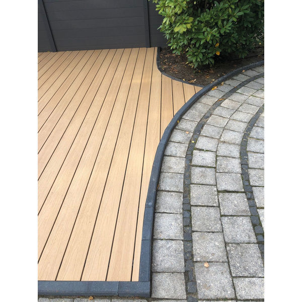 Terrassendiele WPC Hohlkammer Cedar einseitig Holzstruktur, einseitig glatt, längsseitige Nut, Premium - 22,5 x 138 mm