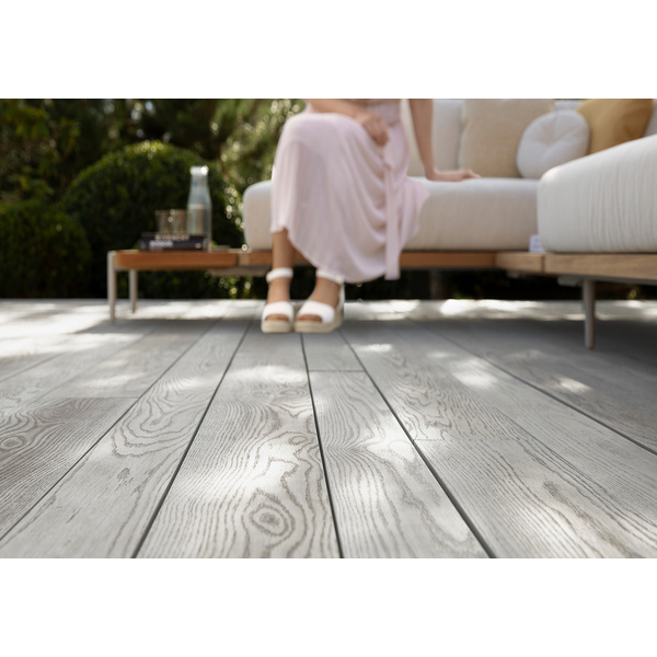 Terrassendiele RMC massiv Smoked Oak einseitig Holzstruktur - 32 x 126 mm