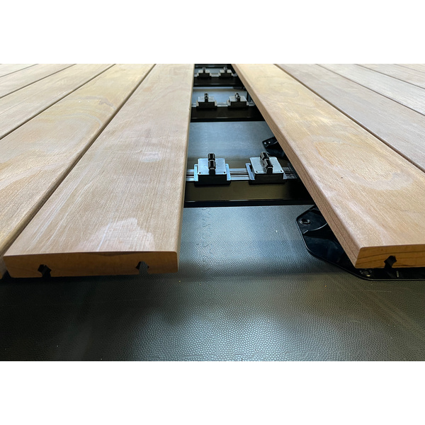 Terrassendiele Radiata Pine Kebony® einseitig glatt, unterseitige Nut, Clear QLICK - 23 x 118 mm