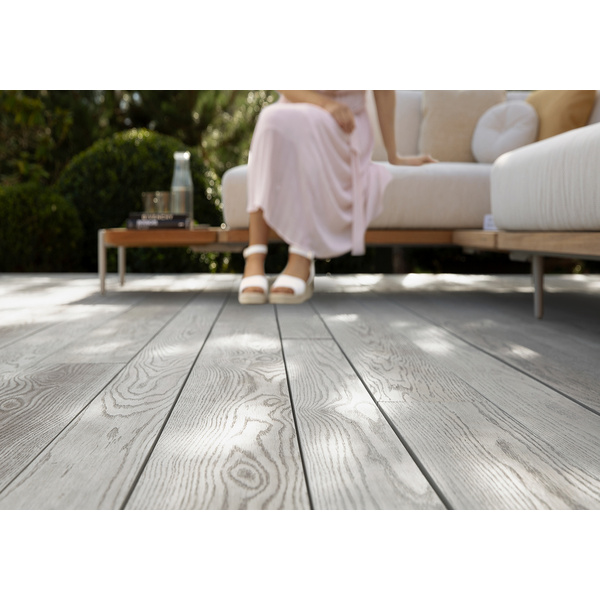 Terrassendiele RMC massiv Smoked Oak einseitig Holzstruktur - 32 x 126 mm