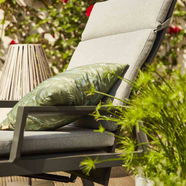 Valencia Liege Alu, matt-anthrazit