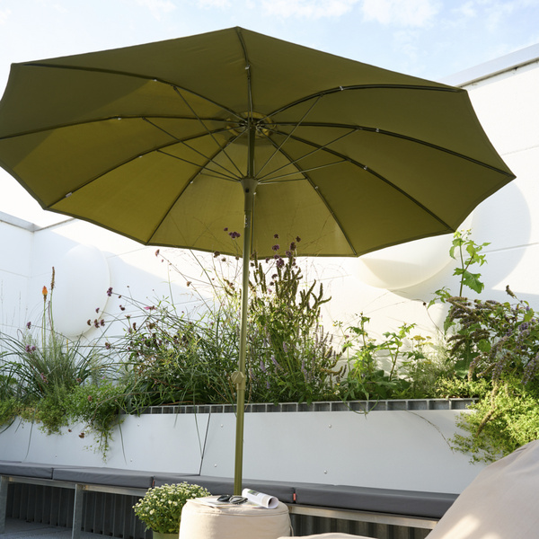 PAOLO Mittelstockschirm Ø270cm olive Gest. Alu, Rope, Armlehnen aus Teak