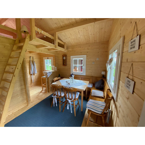 Blockhaus mit Schlafboden H45PLUS-3842-2ET-DF-EF Skand. Fichte Satteldach, Stärke: 45mm, 380x420cm