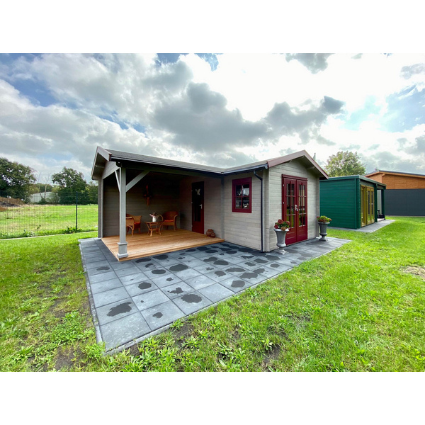 Blockhaus H45-3046+300FS-DT-EF Skand. Fichte Satteldach, Stärke: 45mm, 300x460+300x300cm