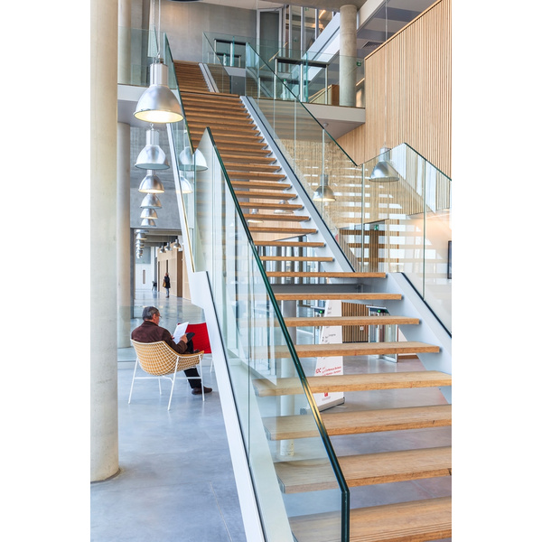 Bamboo UltraDensity Treppenstufen 2440x320x38mm Density unbeh. Allseitig Scharfkantig