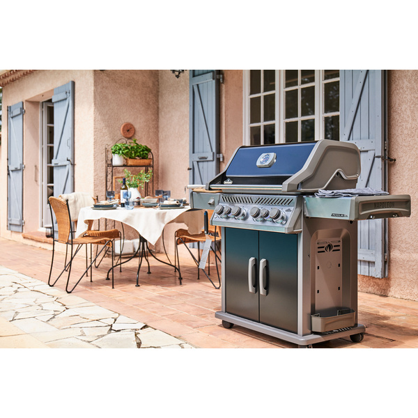 Gasgrill Rogue PRO-S 525 mit Gußrosten, Schwarz