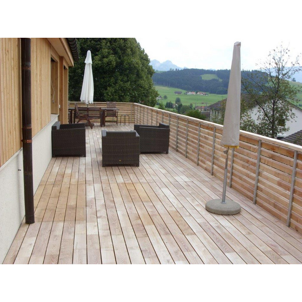 Terrassendiele Robinie beidseitig glatt, keilgezinkt